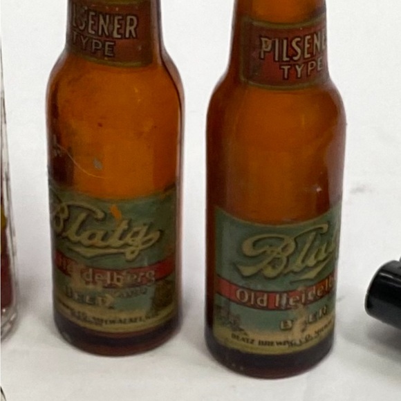 Vintage Junk Drawer Lot Kitchen Items Sprinx Cord Salt Pyrex lid crazy-daisy + - Picture 15 of 16